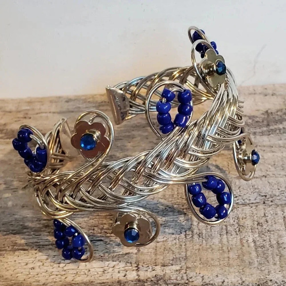Vintage 90s Y2K Beaded Wire Wrap Detail Cuff Bracelet - Picture 1 of 9